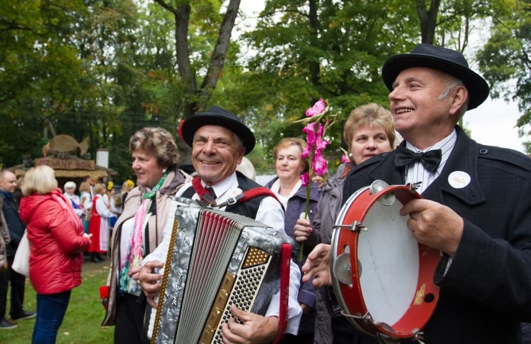 Polka + Traditional Folk Music from around the World Music